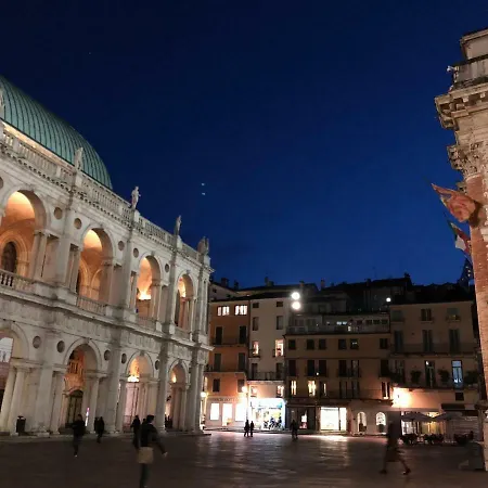 Chez La Reine - Daire Vicenza