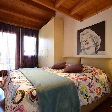 Daire Chez La Reine - *