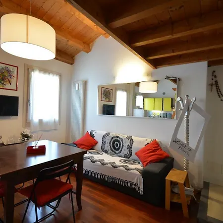 Daire Chez La Reine - *